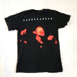 Vintage Soundgarden Superunknown concert shirt.